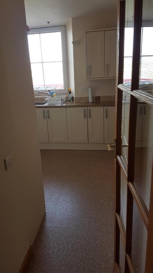 Modern 1 Bed Apartment Close To Campbeltown Exterior photo